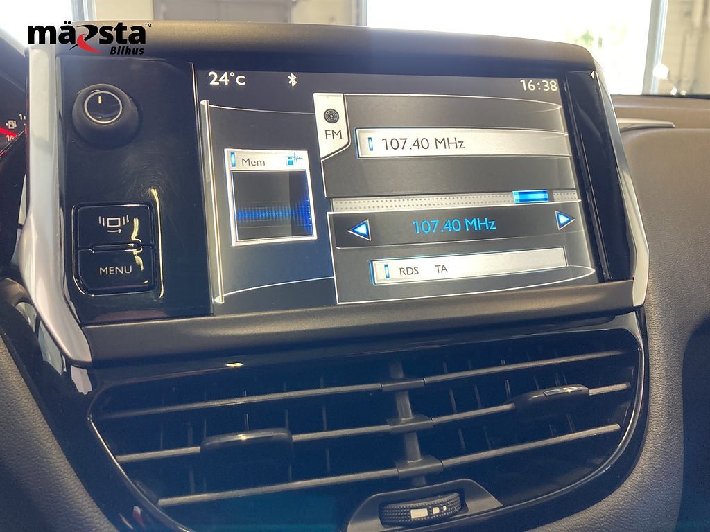 Vehicle Image 19