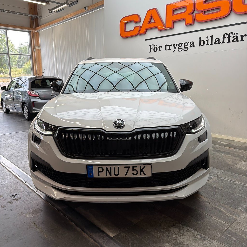 Vehicle Image 6
