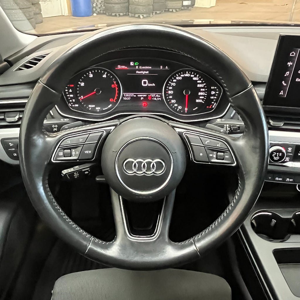 Vehicle Image 10