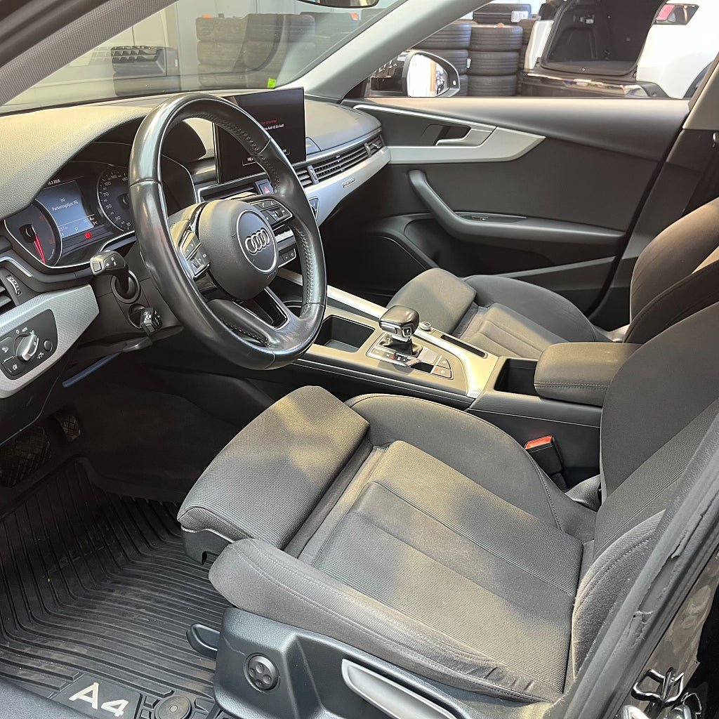 Vehicle Image 8