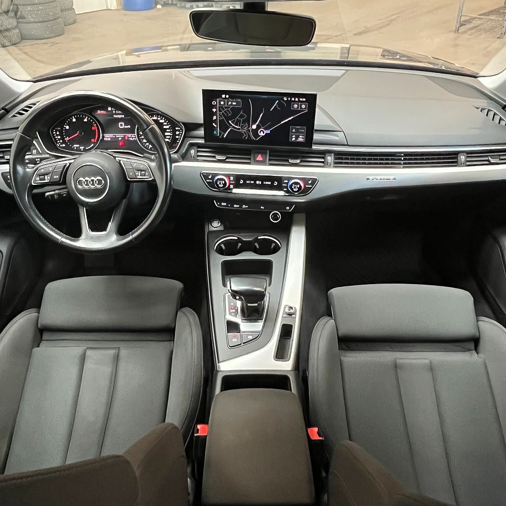 Vehicle Image 9
