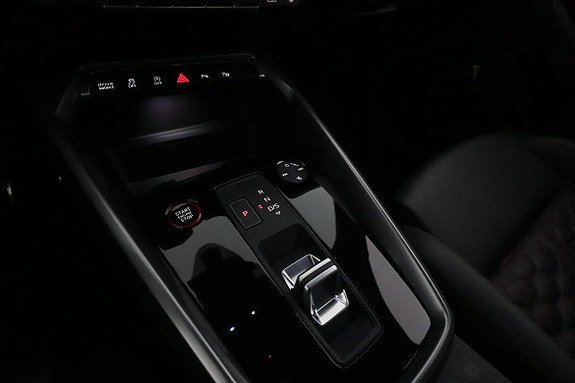 Vehicle Image 28