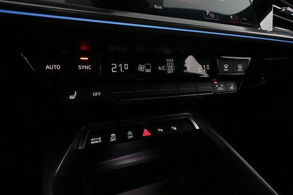 Vehicle Image 29