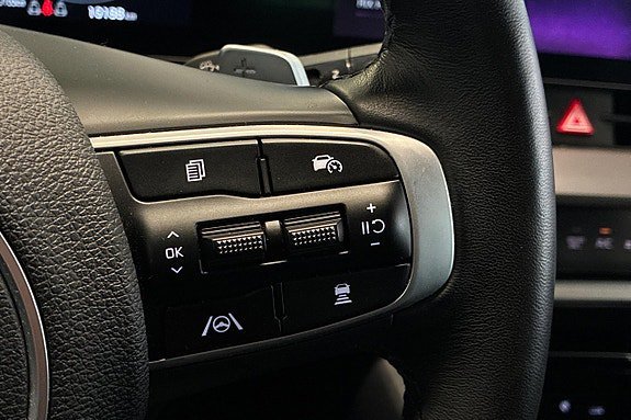 Vehicle Image 29