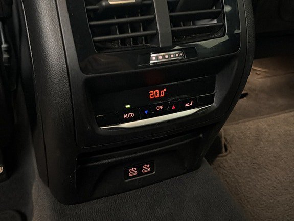 Vehicle Image 29