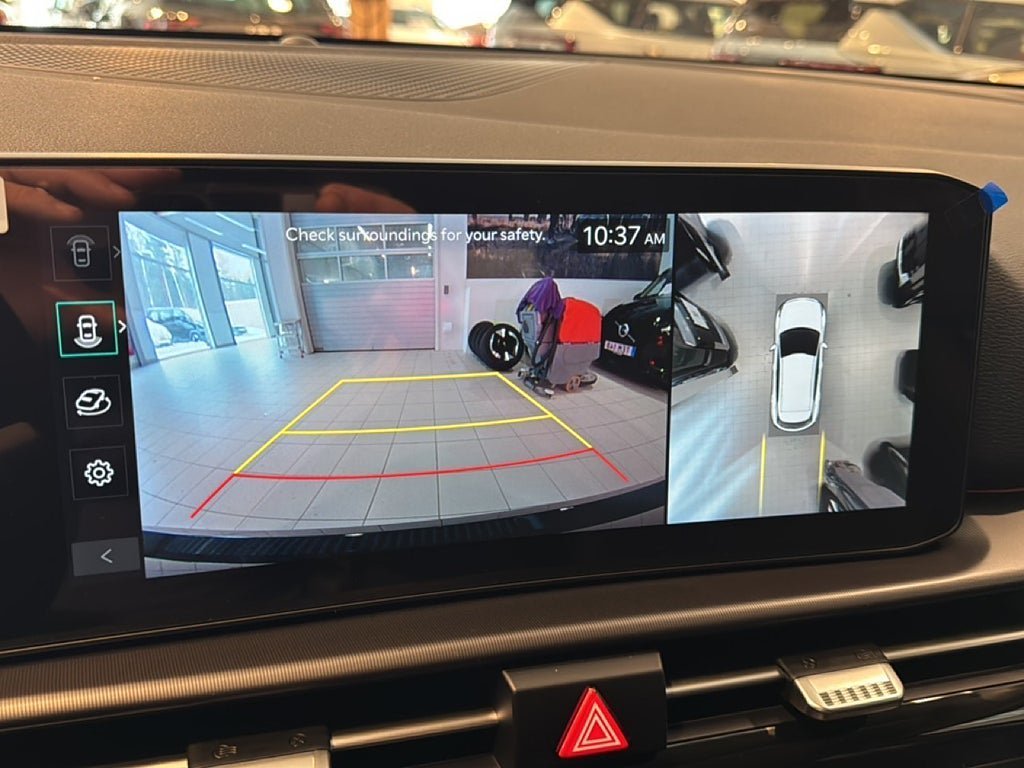 Vehicle Image 16