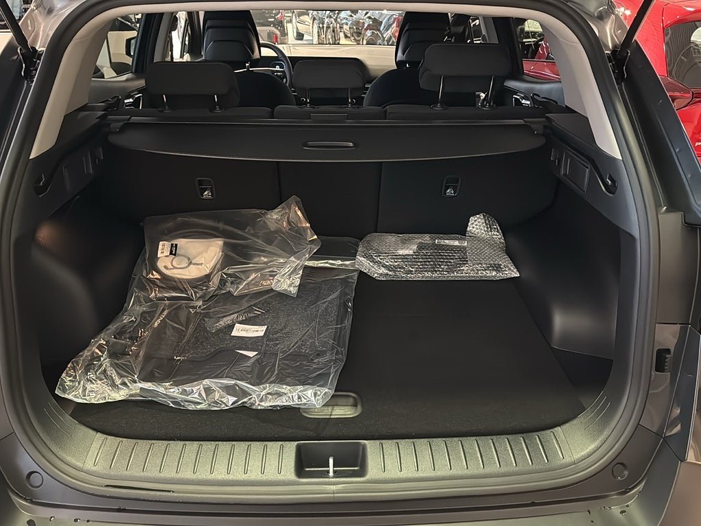 Vehicle Image 14