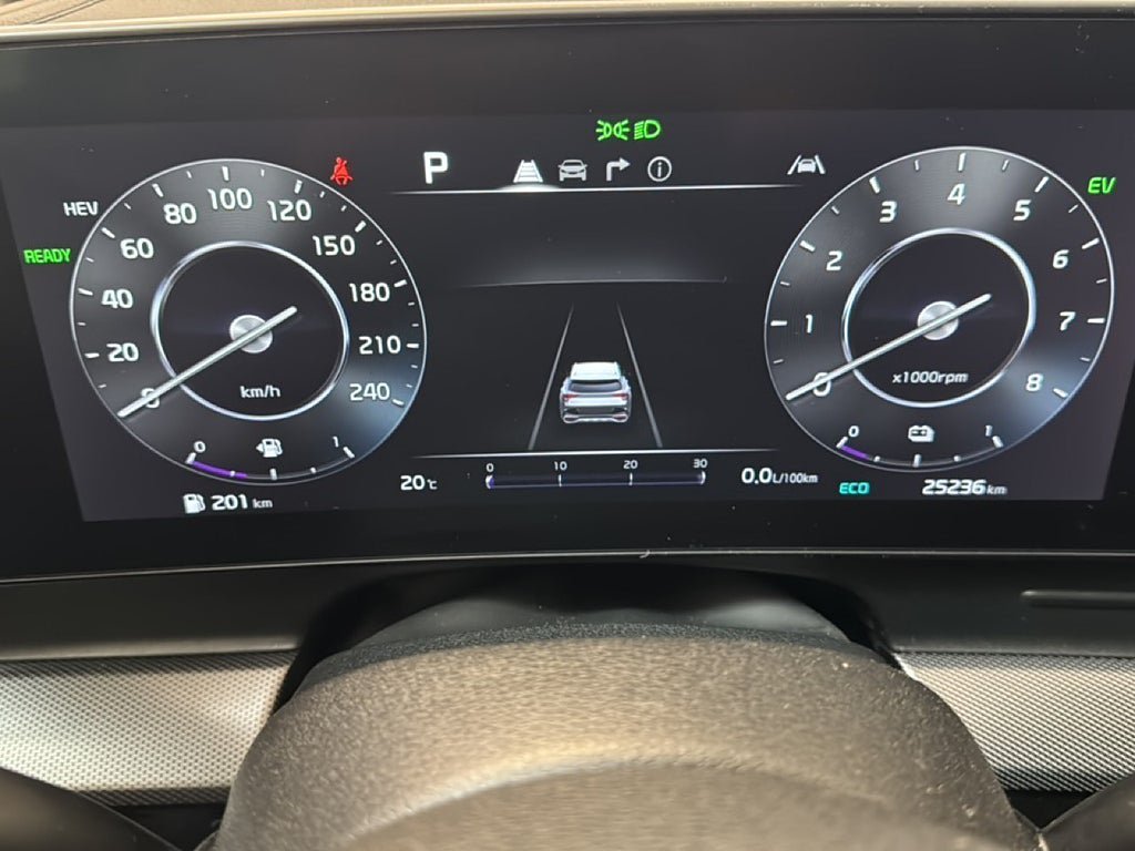 Vehicle Image 10