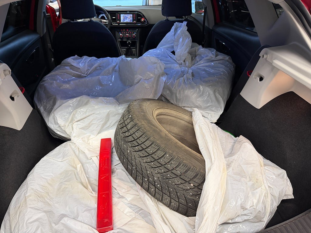 Vehicle Image 16