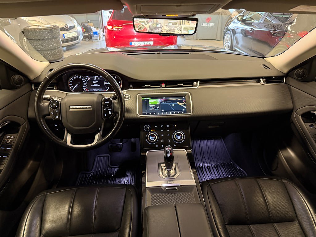 Vehicle Image 25