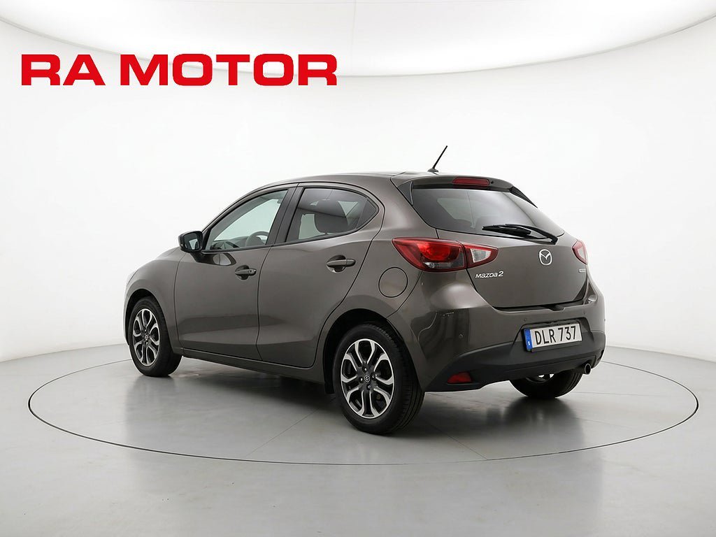 Vehicle Image 4