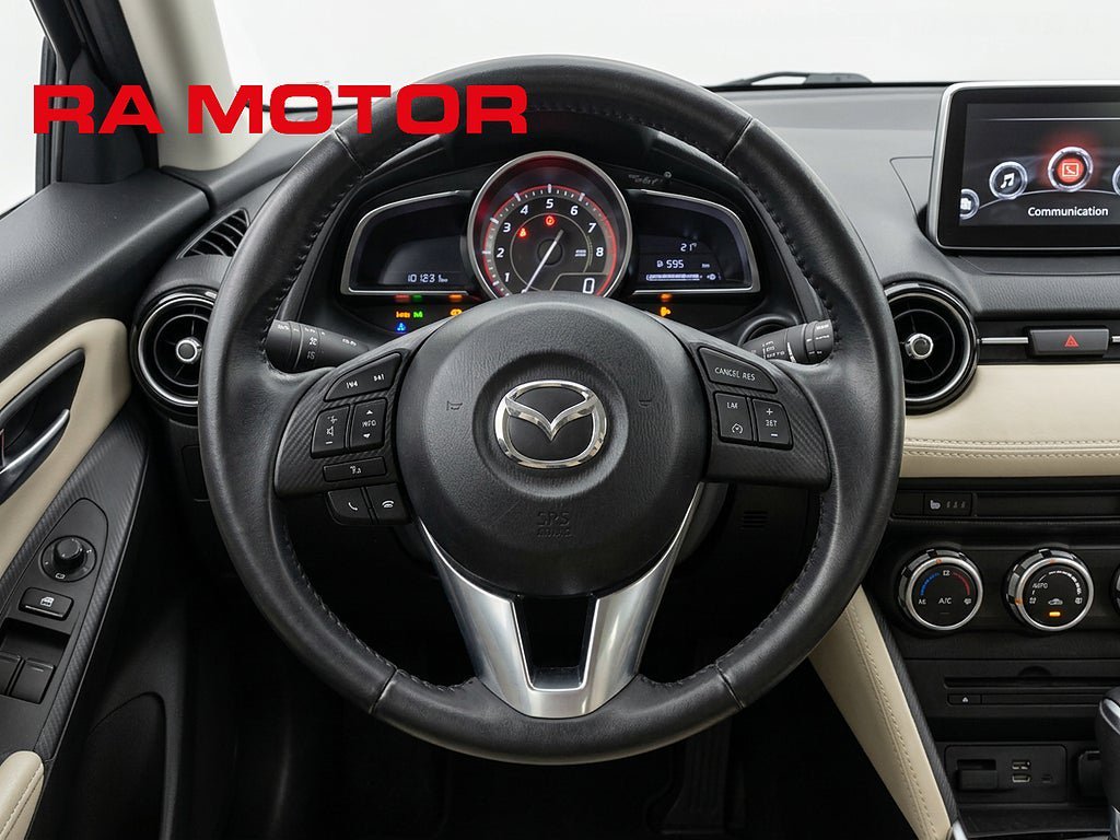Vehicle Image 9