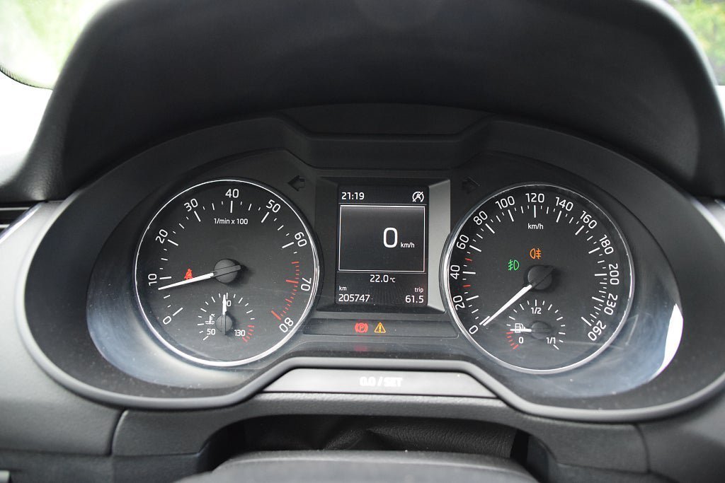 Vehicle Image 15