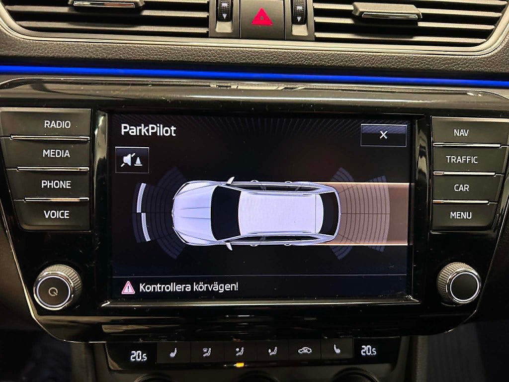 Vehicle Image 18