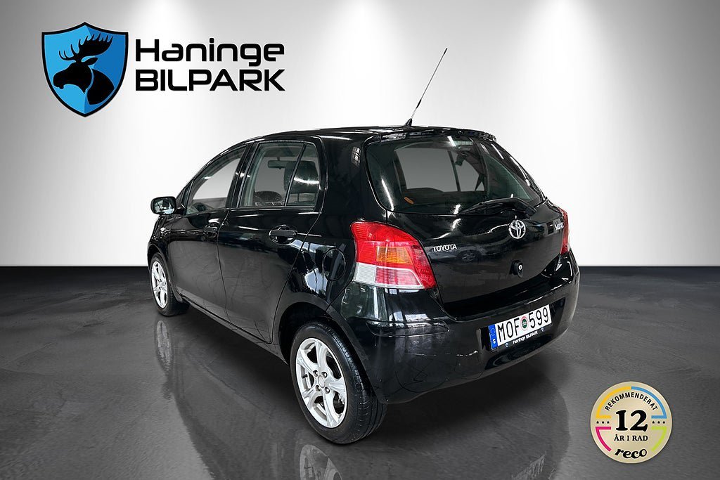 Vehicle Image 8