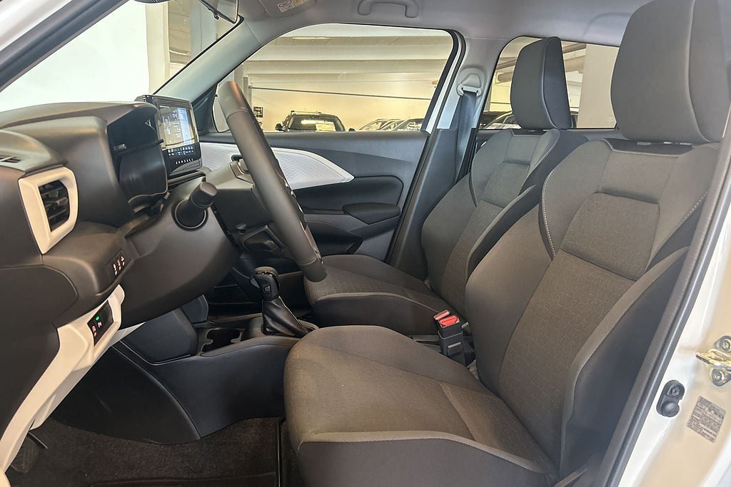 Vehicle Image 15