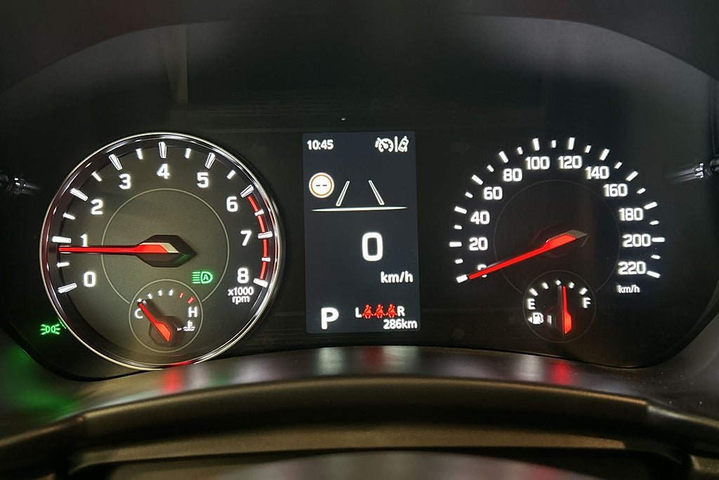 Vehicle Image 25