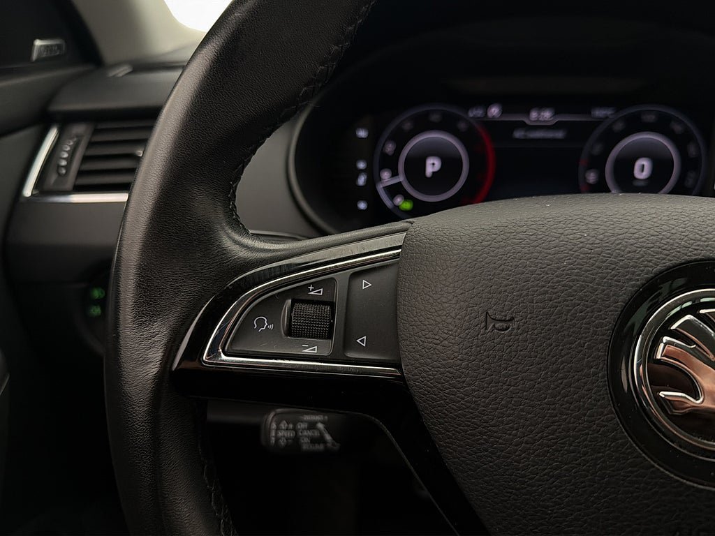 Vehicle Image 28