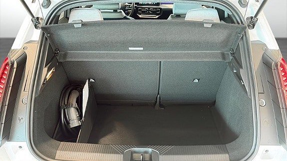 Vehicle Image 24