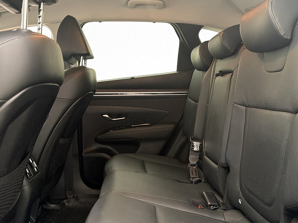 Vehicle Image 33