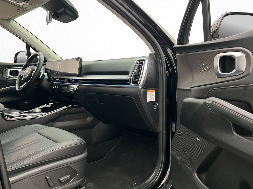 Vehicle Image 33