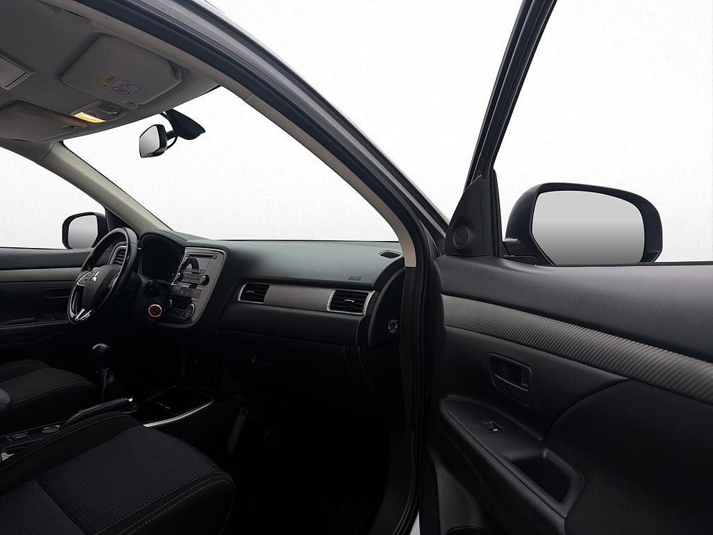 Vehicle Image 23