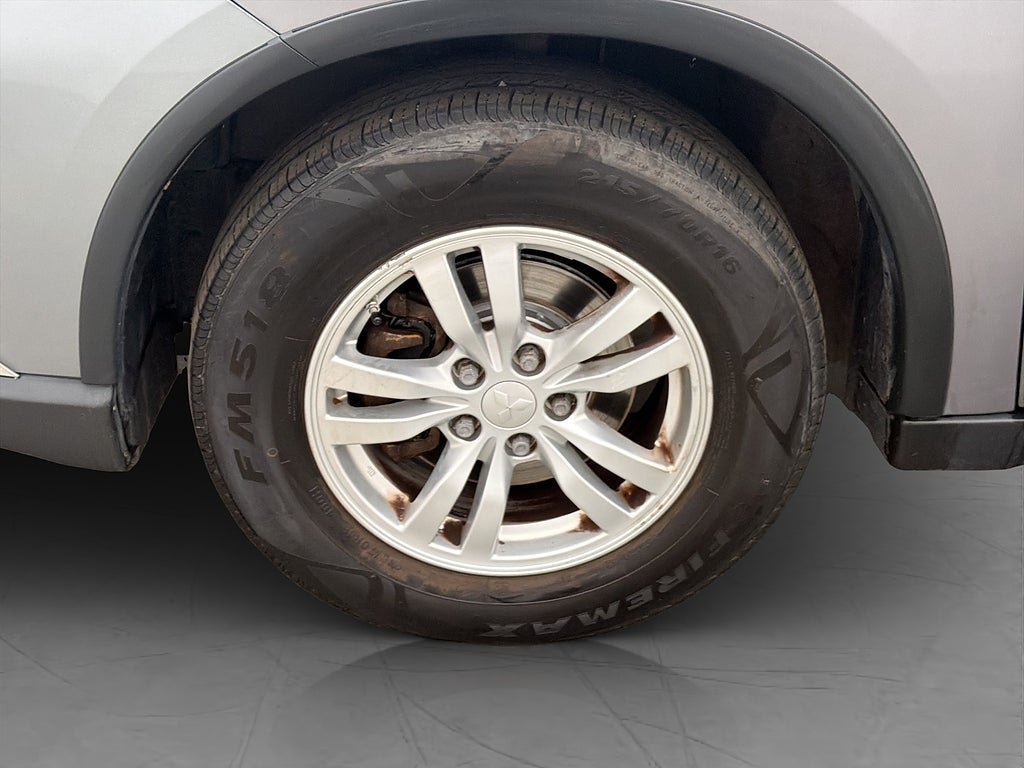 Vehicle Image 24