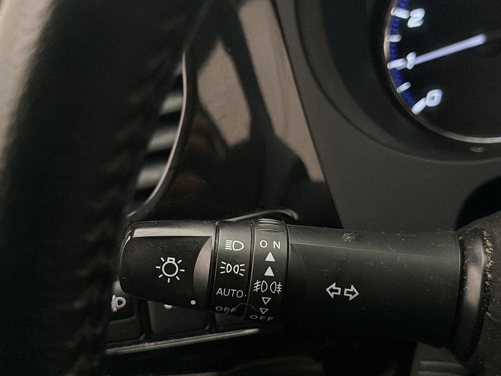 Vehicle Image 28