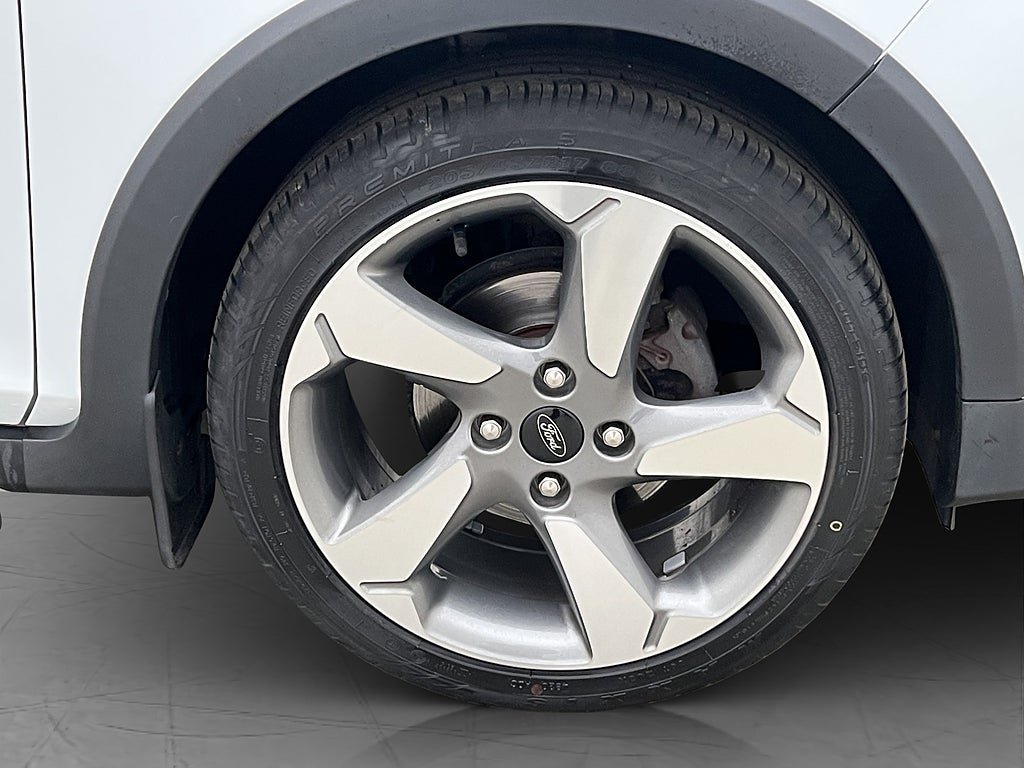 Vehicle Image 14