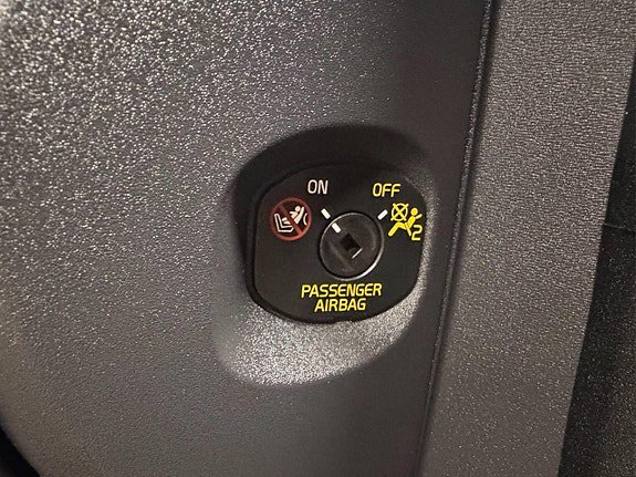 Vehicle Image 28