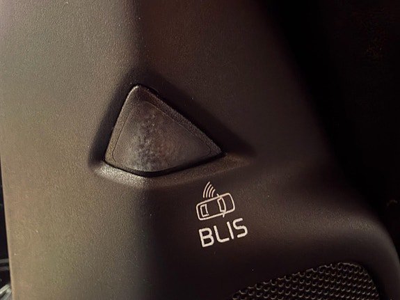 Vehicle Image 23