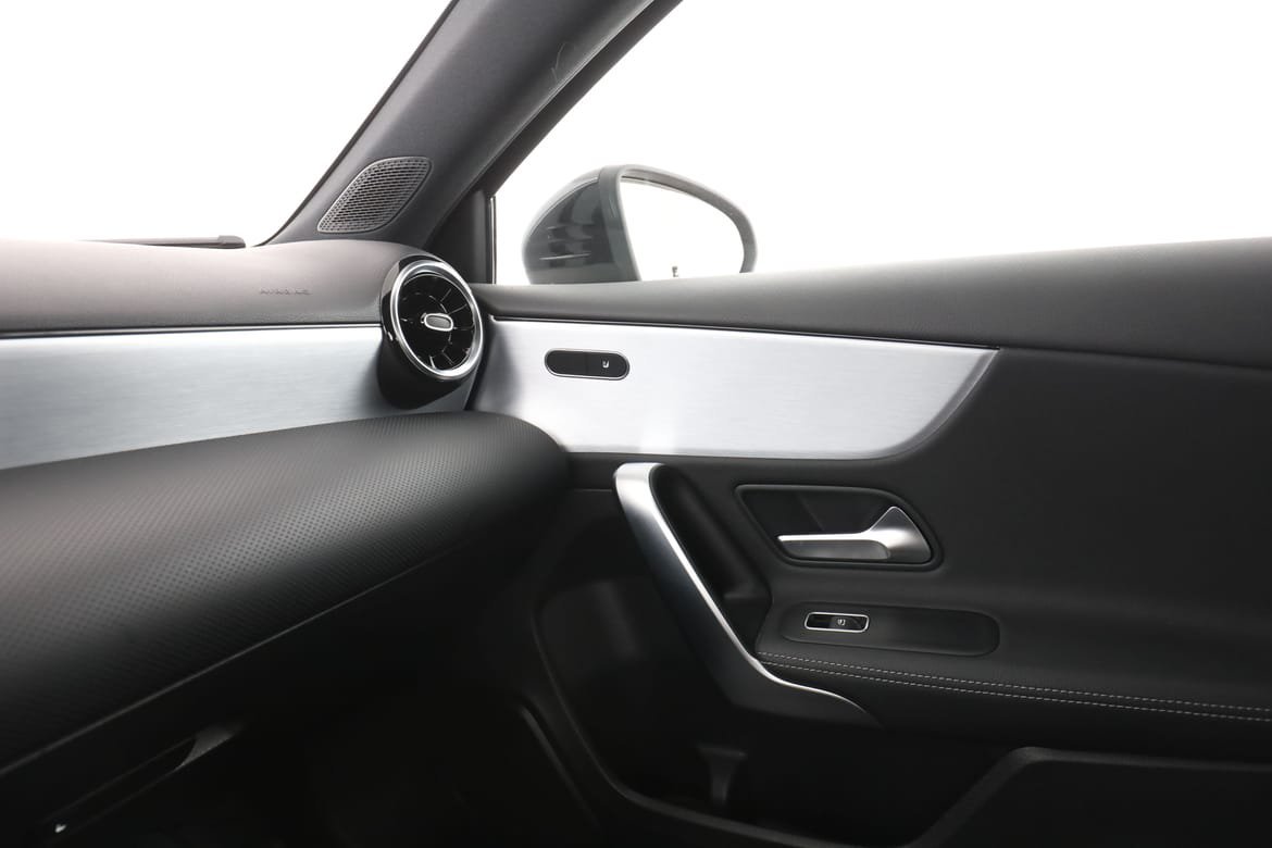 Vehicle Image 37