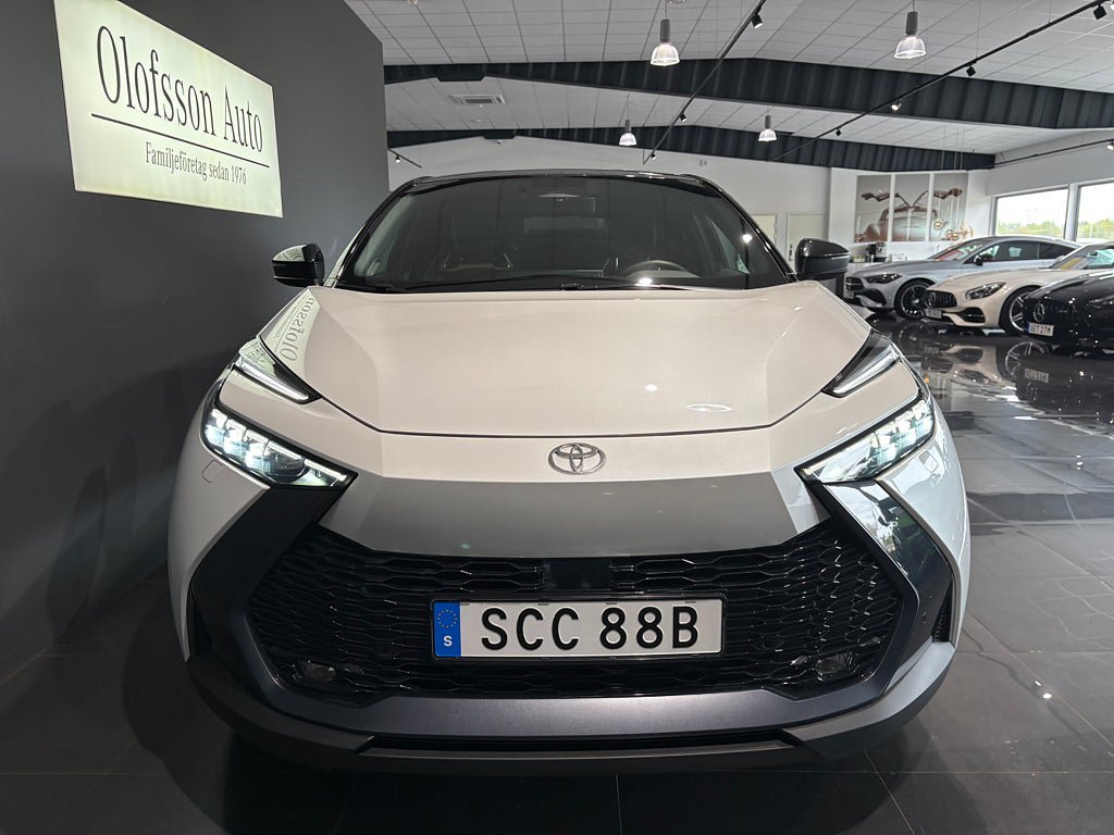 Vehicle Image 11
