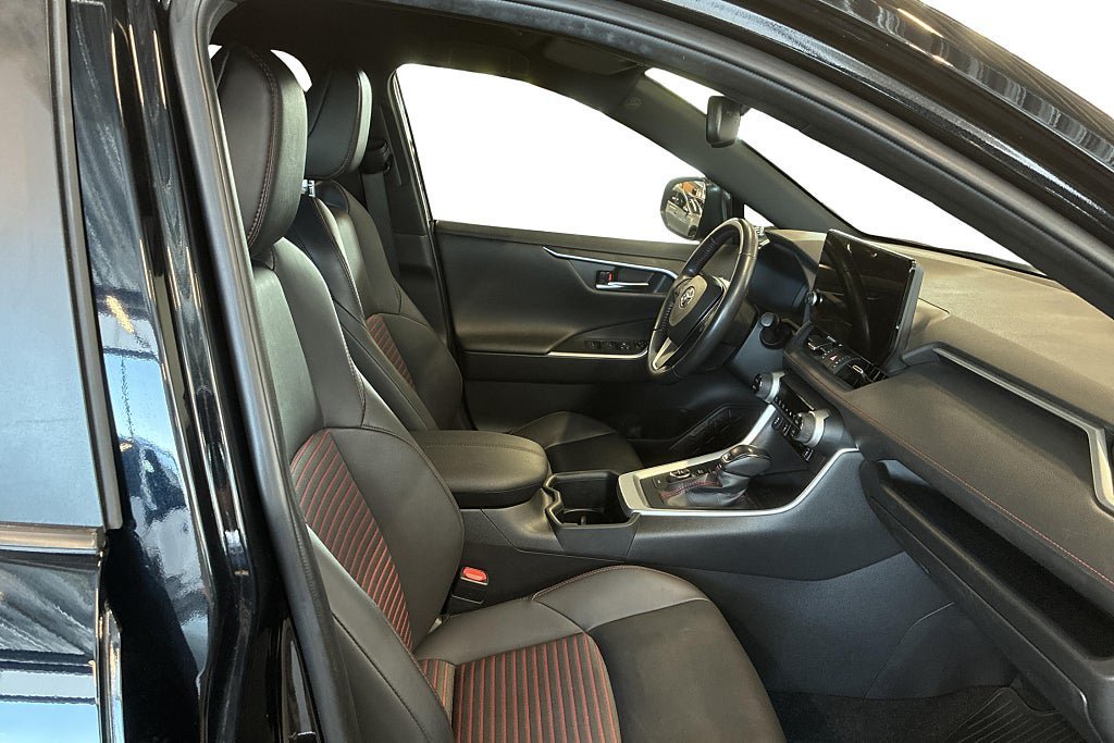 Vehicle Image 14