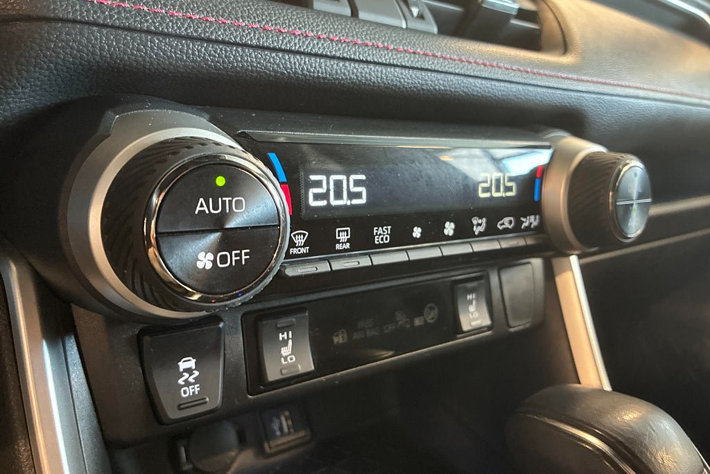Vehicle Image 22