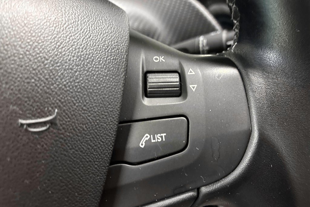 Vehicle Image 23