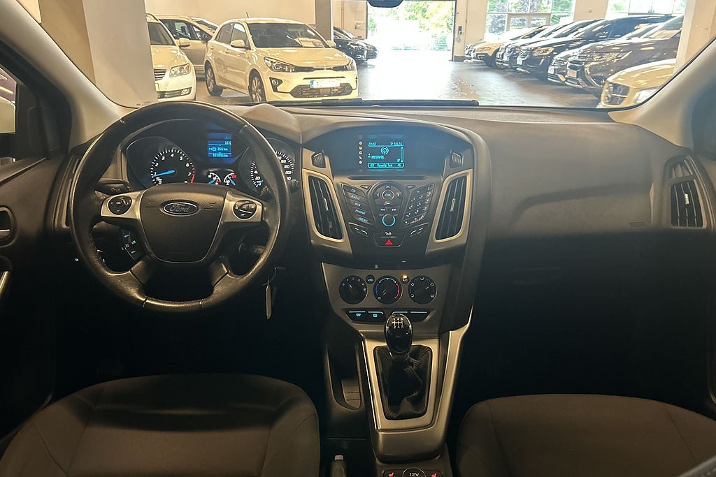 Vehicle Image 13