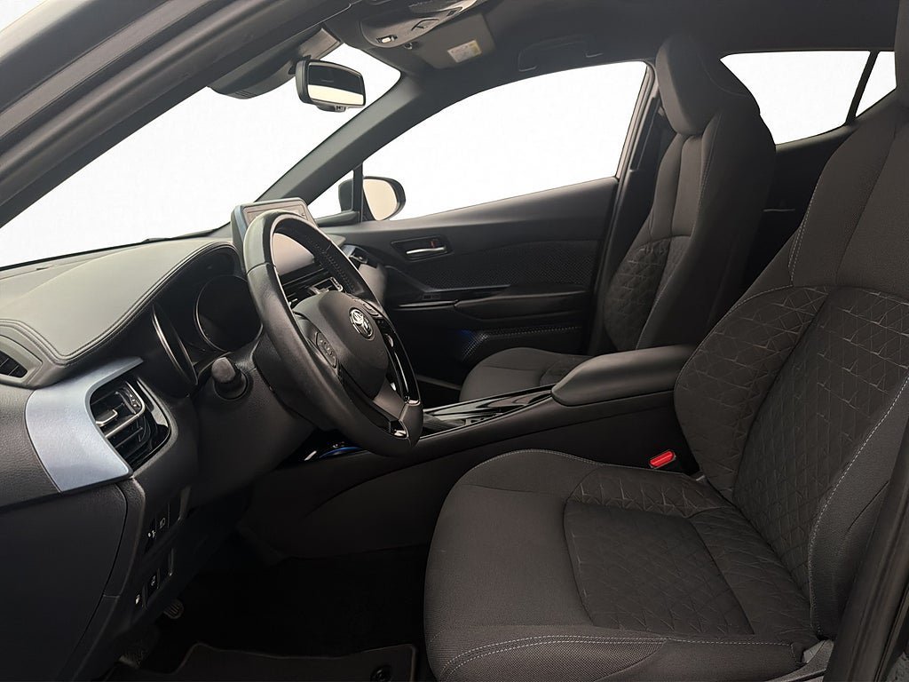 Vehicle Image 11