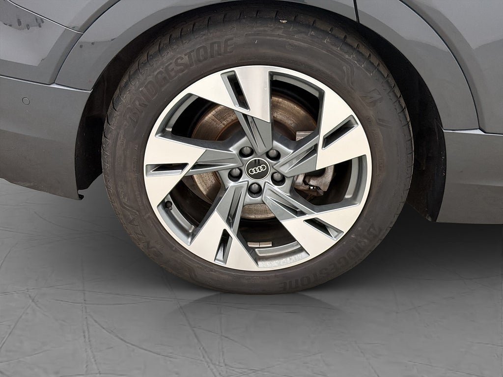 Vehicle Image 37