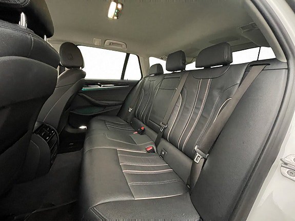 Vehicle Image 28