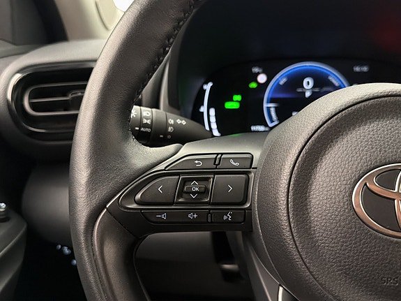 Vehicle Image 18