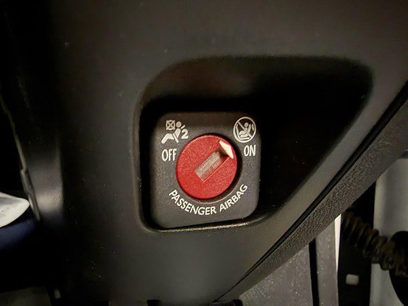 Vehicle Image 25