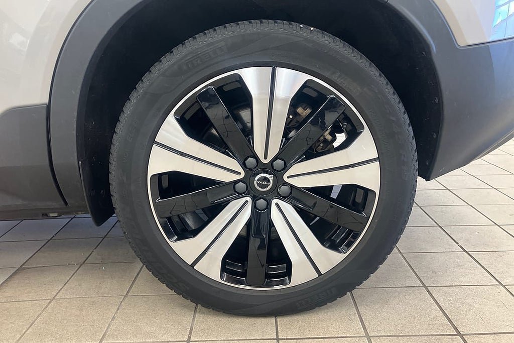 Vehicle Image 17