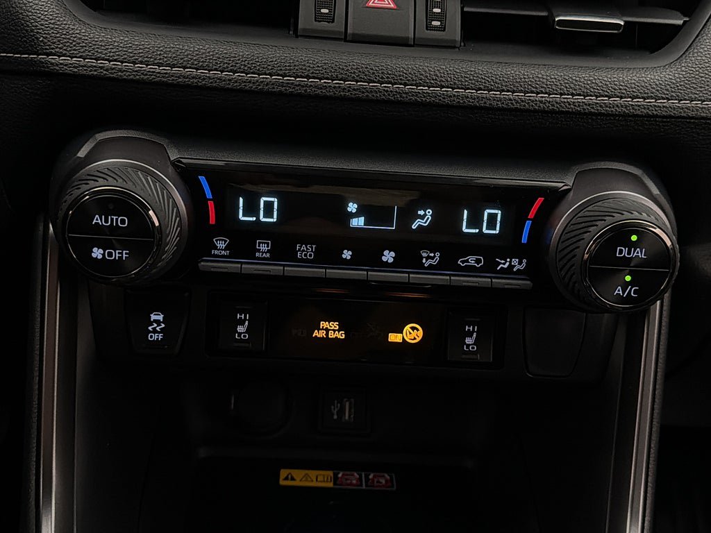 Vehicle Image 21
