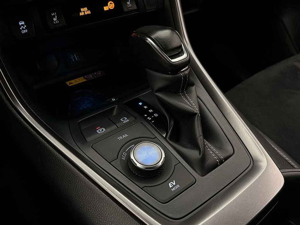 Vehicle Image 22