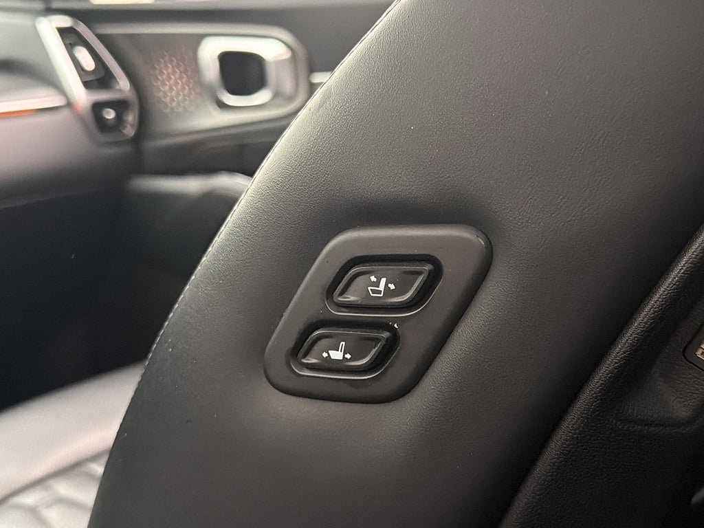 Vehicle Image 27