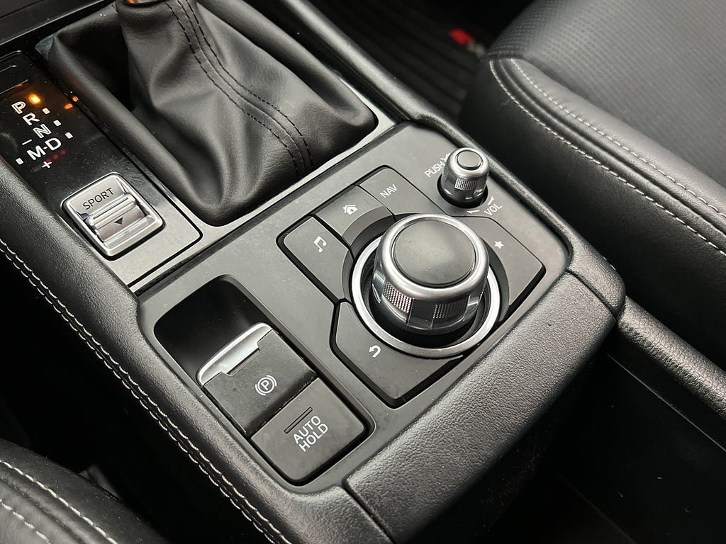 Vehicle Image 28