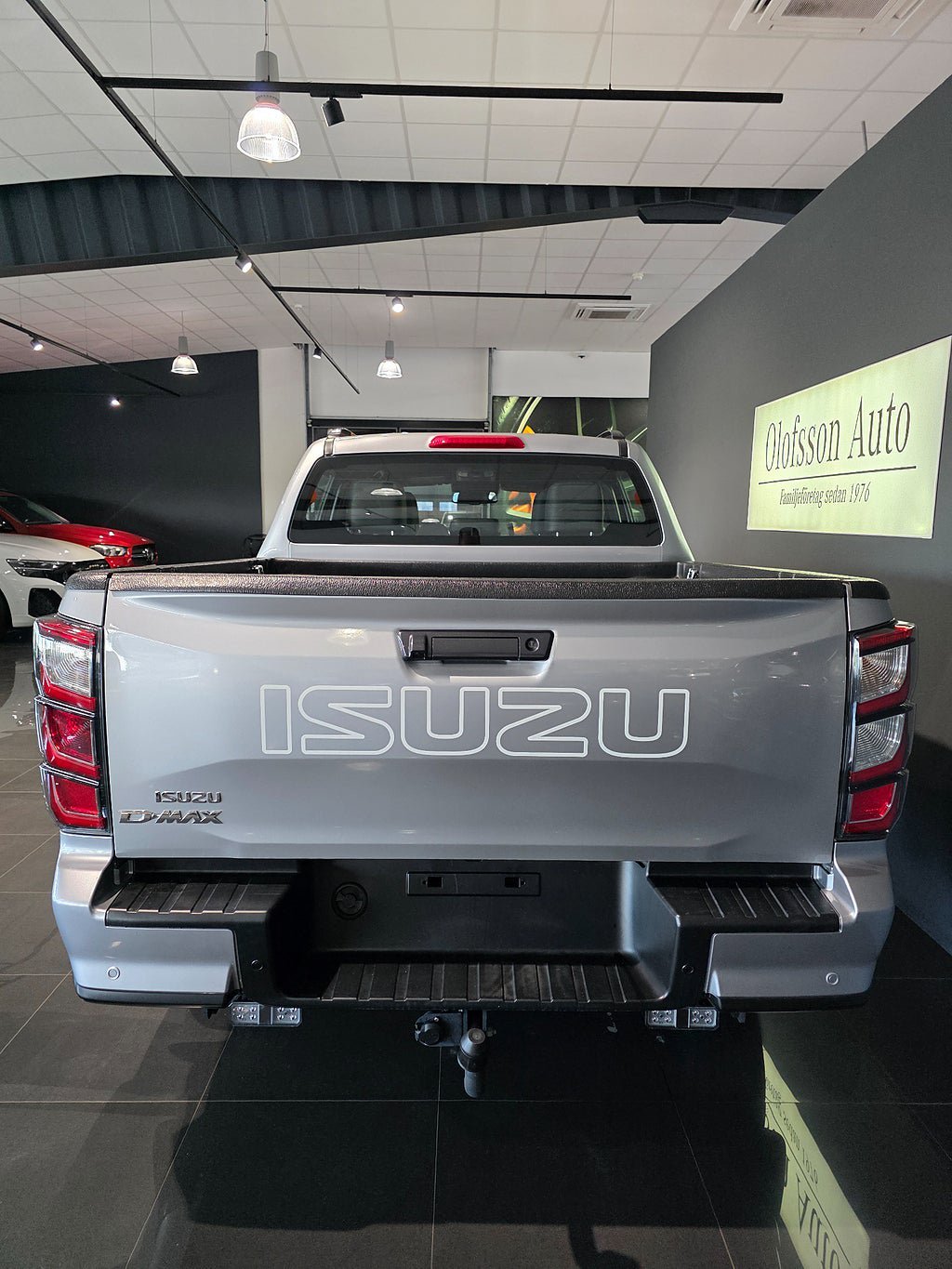 Vehicle Image 6
