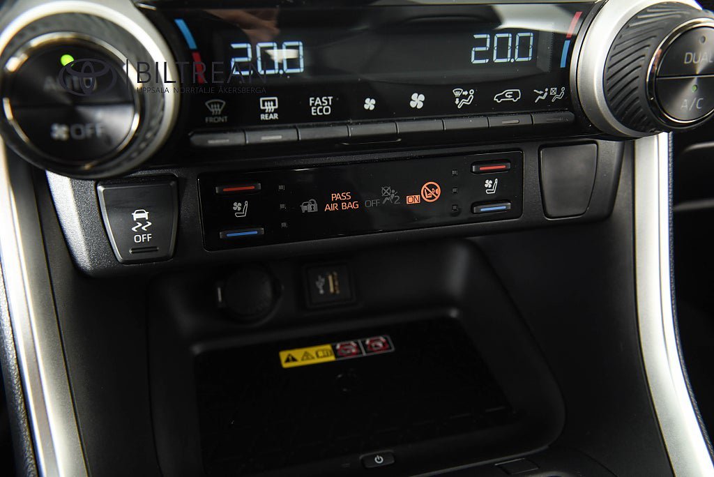 Vehicle Image 17
