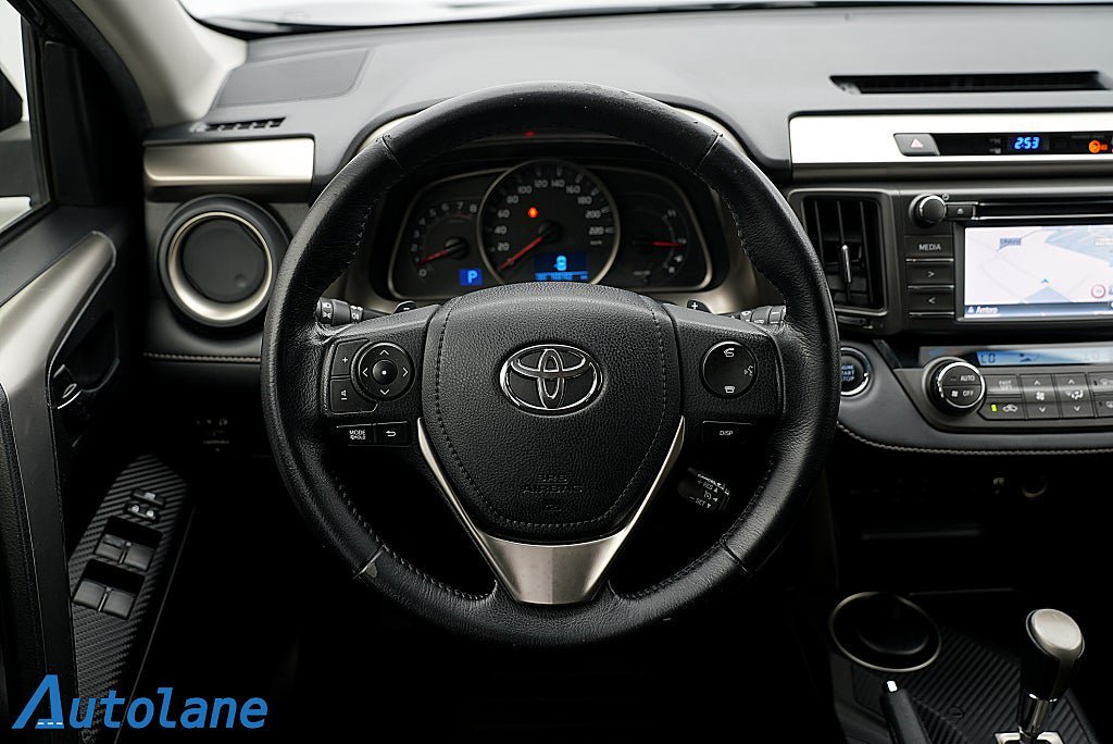 Vehicle Image 21